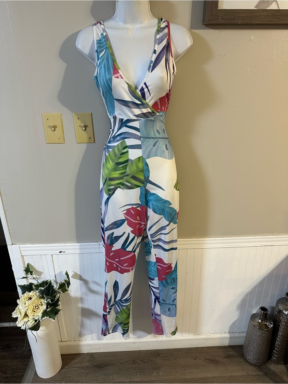 Tropical Print Sleeveless Jumpsuit - White & Multicolor